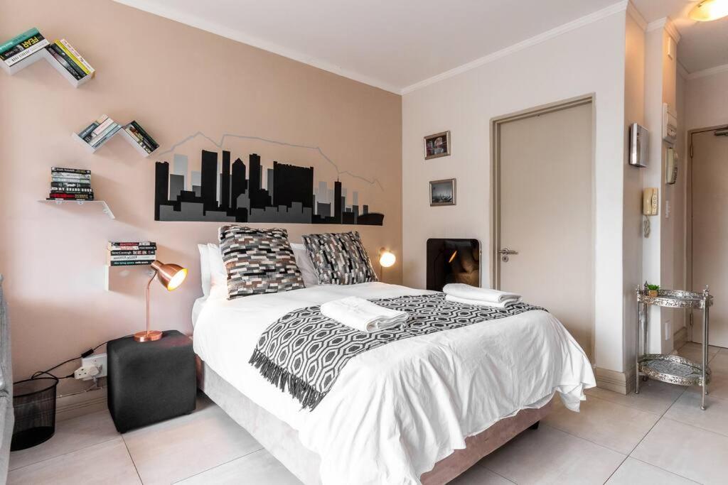 Apartament Four Seasons 818- Spacious Cbd Studio - Onsite Parking, Gym & Rooftop Pool Kapsztad Zewnętrze zdjęcie