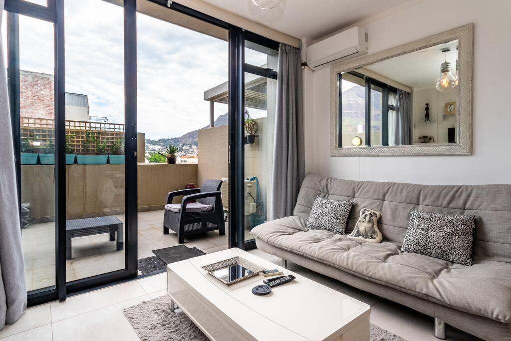 Apartament Four Seasons 818- Spacious Cbd Studio - Onsite Parking, Gym & Rooftop Pool Kapsztad Zewnętrze zdjęcie