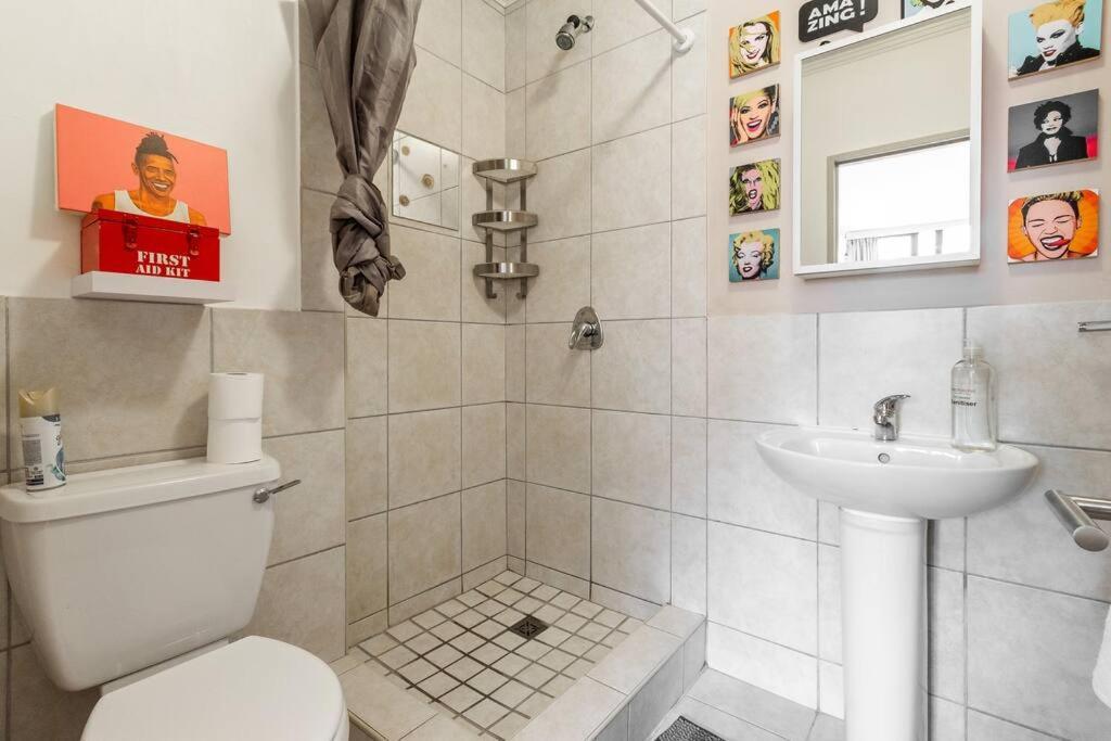 Apartament Four Seasons 818- Spacious Cbd Studio - Onsite Parking, Gym & Rooftop Pool Kapsztad Zewnętrze zdjęcie