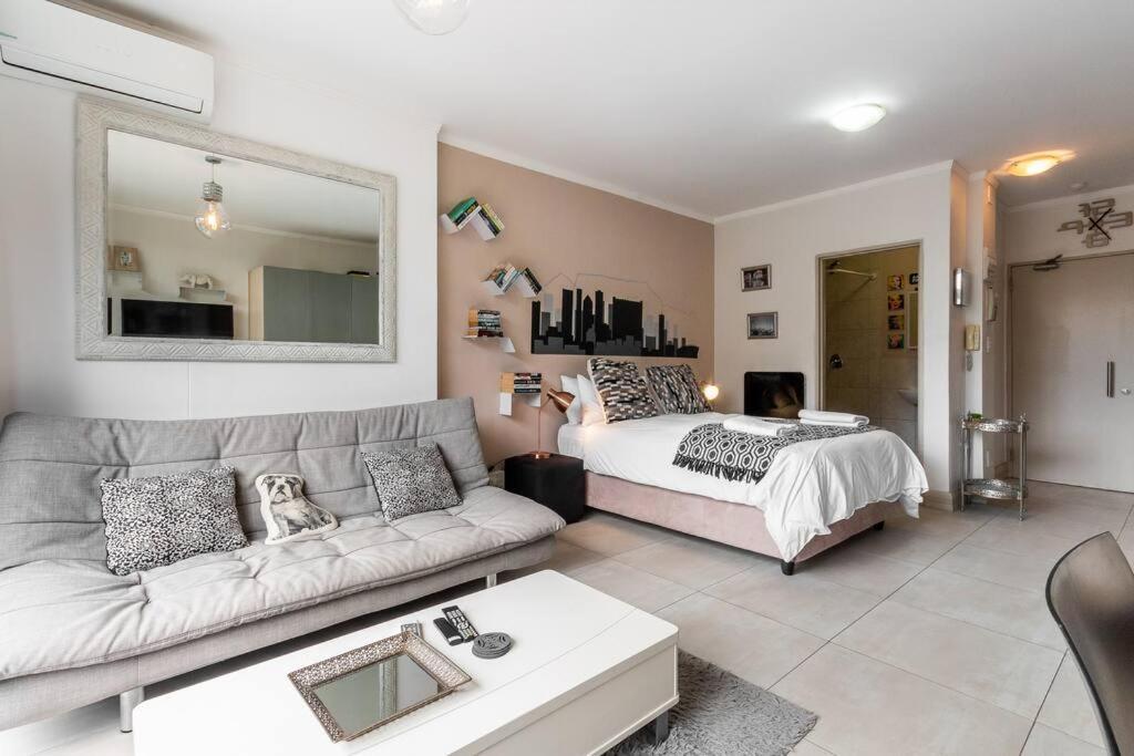 Apartament Four Seasons 818- Spacious Cbd Studio - Onsite Parking, Gym & Rooftop Pool Kapsztad Zewnętrze zdjęcie