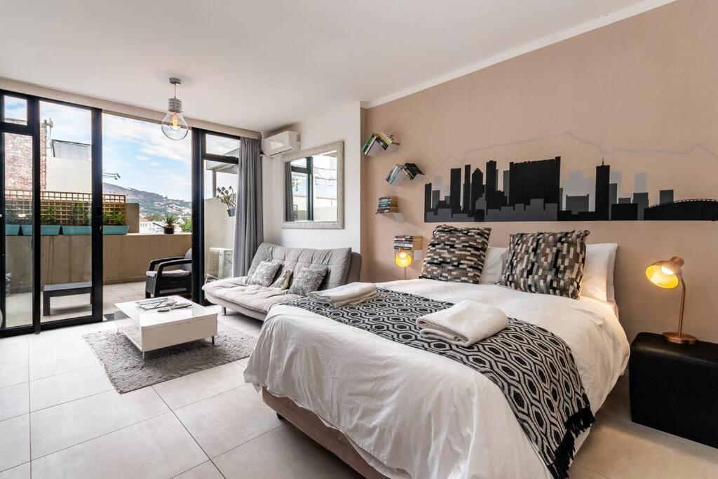 Apartament Four Seasons 818- Spacious Cbd Studio - Onsite Parking, Gym & Rooftop Pool Kapsztad Zewnętrze zdjęcie